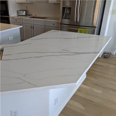 Calacatta Iris Quartz